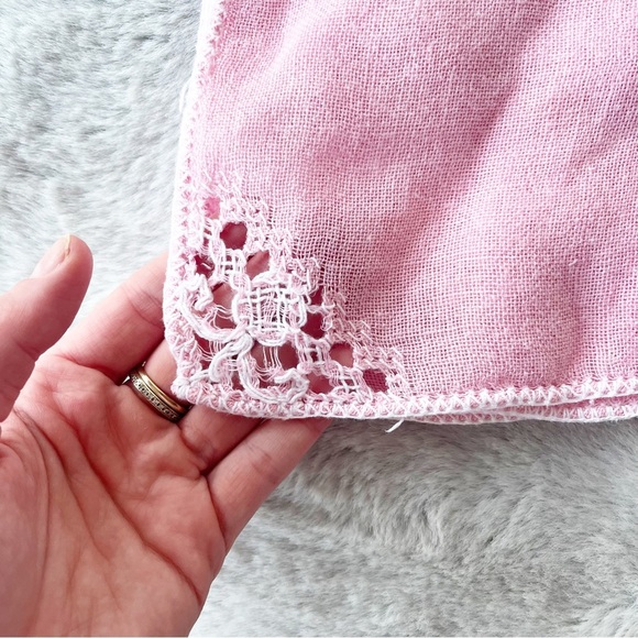 VINTAGE Set of Two Pink Napkins with Embroidery - Picture 2 of 3